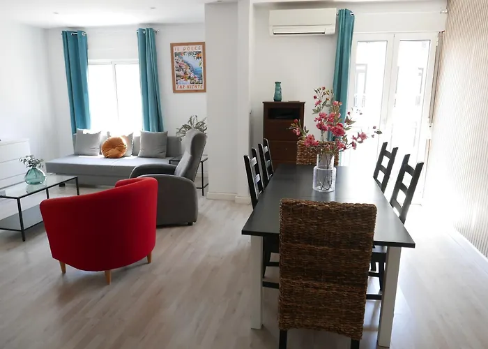 Familias Y Grupos Apartamento Muy Grande En El Centro De Valencia